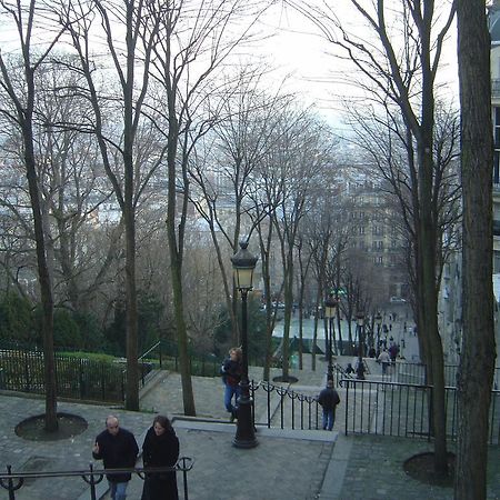 Appartamento Duplex De Charme Au Coeur De Montmartre Parigi Esterno foto
